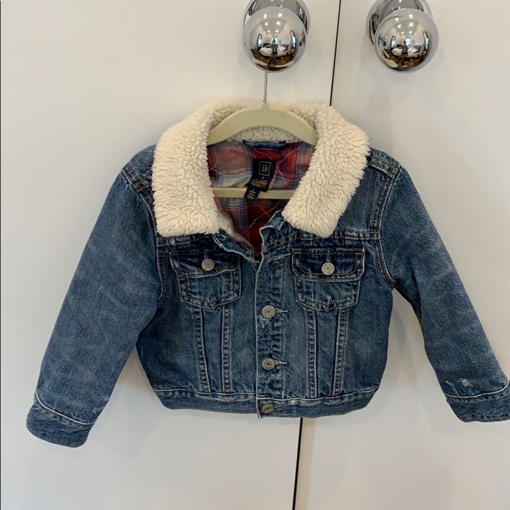 Baby Gap unisex jean jacket - six 3 years